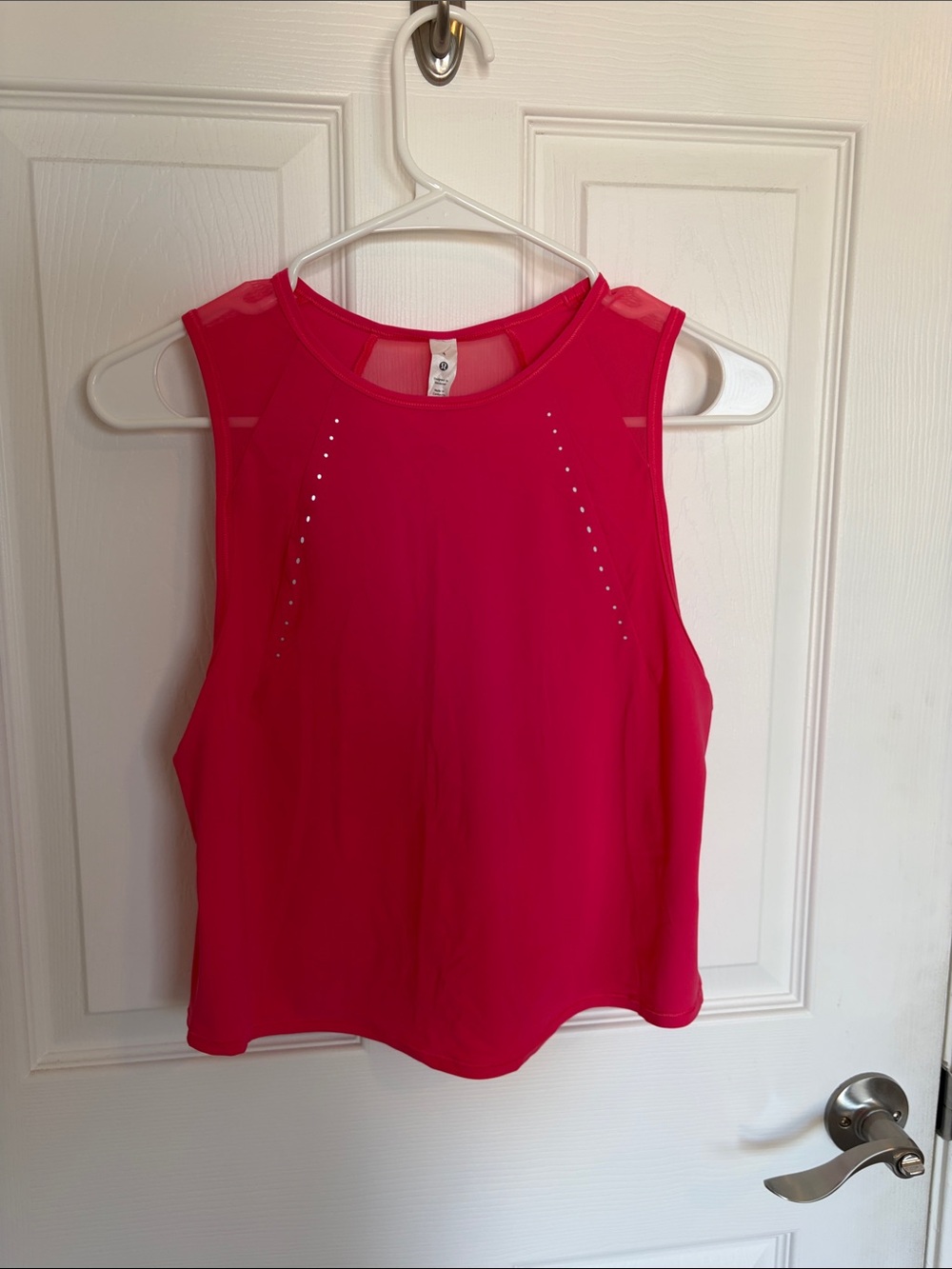 Sculpt Crop Tank - Picture 2 of 4